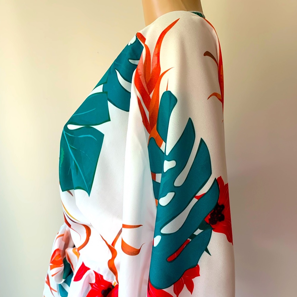 New Floral Summer Top 2X & Large - Picture 4 of 6